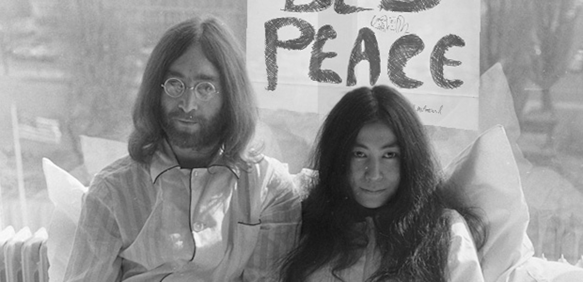 John and Yoko in bed for peace